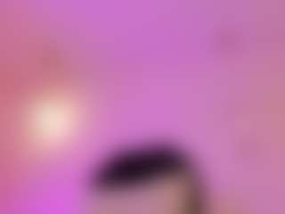 Live cam show with CorinneRusso - Small Ass on Fapmatic.com