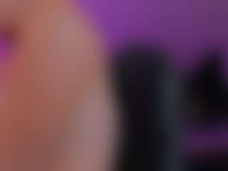 Live cam show with CorinneRusso - Small Ass on Dolls Live
