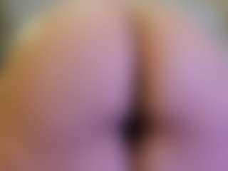 Live cam show with Shalom - Petite on iamadamtest123.com