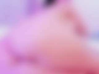Live cam show with Shalom - Granny Petite on CamClone