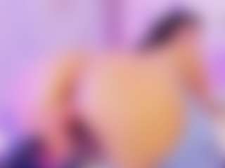 Live cam show with Shalom - Granny Petite on Camsoda