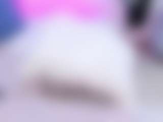 Live cam show with Shalom - Petite MILF on crypto-cams