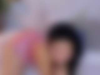 Live cam show with Shalom - Petite on Camsoda