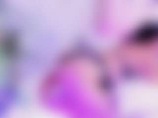 Shalom MILF webcam performer live streaming