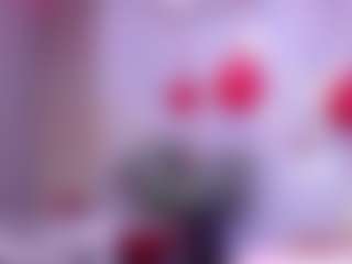 Live cam show with Shalom - Granny Petite on Camsoda