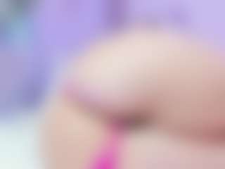 Spettacolo in cam dal vivo con Shalom - Granny Petite su Camsoda