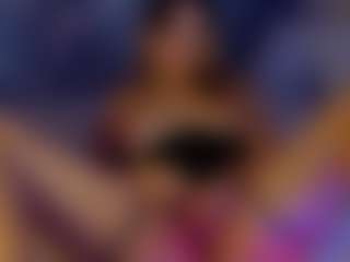 Live cam show with SilvanaAllen - Pretty on Big Tits