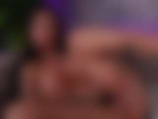 Live cam show with BambiKayy - Strapon on Camsoda
