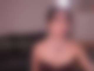Live cam show with GigiLee - Control on Soda Cam