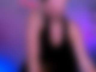 Live cam show with blondie-melisa - Blonde Hair on CamSodaAdn