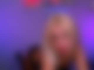 Live cam show with blondie-melisa - Smoking on SpankPalCams