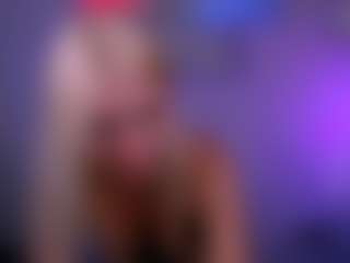 Live cam show with blondie-melisa - Butt Plug on Soda Cam