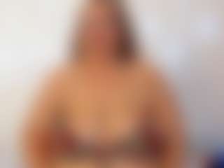 Live cam show with salome - MILF on https://playwithruby.com
