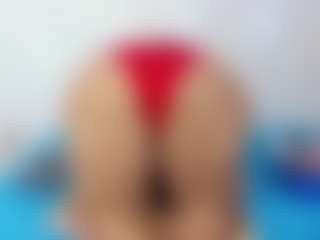 Live cam show with salome - Granny on TeamSkeetLive