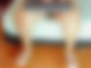 Live cam show with salome - Granny on wildcum.com