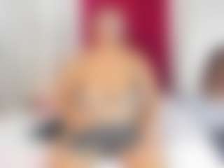 salome MILF webcam performer live streaming