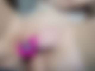 Hornyyyyyy.Wet.Voyeur.Momyyyy's Live Sex Cam Show
