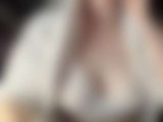 Live cam show with Hornyyyyyy.Wet.Voyeur.Momyyyy - Skinny MILF on StripNow