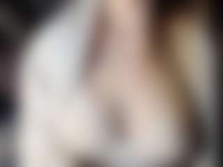 Live cam show with Hornyyyyyy.Wet.Voyeur.Momyyyy - Green Eyes on Lustler