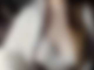 Spettacolo in cam dal vivo con Hornyyyyyy.Wet.Voyeur.Momyyyy - Bikini su Camsoda