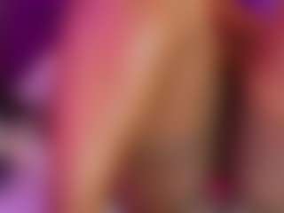 Live cam show with Black-pussydoll - Bedroom on Mixed Magazine Live