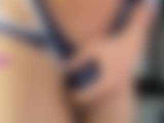 Live cam show with Ethaan cox - Brunette Hair on TeamSkeetLive