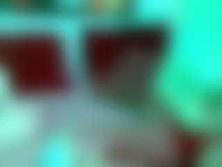 Spettacolo in cam dal vivo con Kataleya - Big Clit su Camsoda