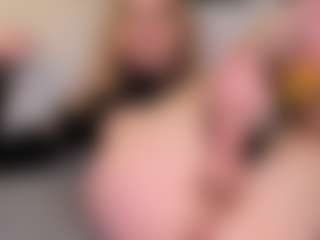 Live cam show with Divaandrea19 - Fake Tits on Camiplay Live