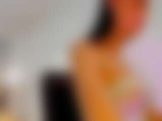 Live cam show with Lily Cash - Dominican on Instabang