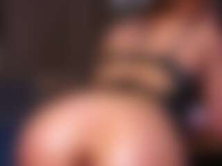 RoxanneSkye's Live Sex Cam Show