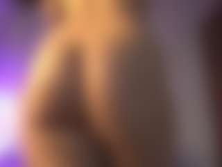 Live cam show with ElizabethMansson - Amateur on fapnchat