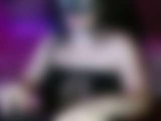 Live cam show with jhuliaHillss - Curvy MILF on Dolls Live