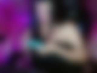 Live cam show with jhuliaHillss - Spank Mature on Camsoda