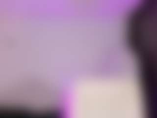 Live cam show with AmberLewis - Striptease on xfollow cams