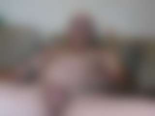 chrichri38's Live Sex Cam Show