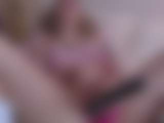 Live cam show with Miss Lana - Green Eyes on makecum.org
