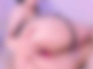 Live cam show with Riley thompson - Teen (18+) on hotwifechat.live