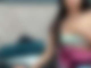 Live cam show with D A N I E L A - Brown Eyes on Hubzter Live