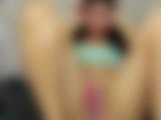 Live cam show with D A N I E L A - Squirt on madthumbs