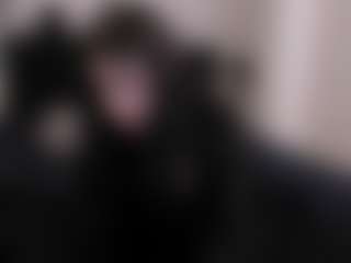 Live cam show with AmyAloqua - Oil on luckytryst.com