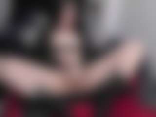 Live cam show with AmyAloqua - Skinny MILF on xxxlivecams.org