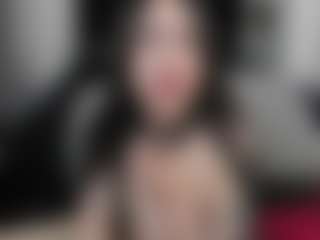 Live cam show with AmyAloqua - Skinny on Latina Girls