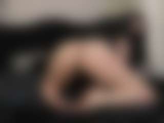 Live cam show with AmyAloqua - Nylons on Camsoda