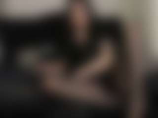 Live cam show with AmyAloqua - Petite MILF on CamwithHer