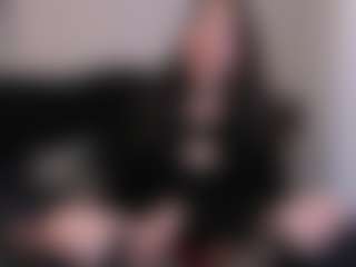 Live cam show with AmyAloqua - Bedroom on Camsoda