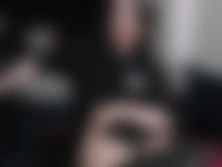 Live cam show with AmyAloqua - Body Massage on thefappeningchat.com