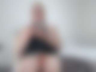 Anna-Stellari MILF webcam performer live streaming
