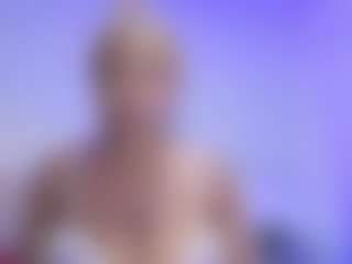 Live cam show with tisha-cole - Brown Hair MILF on mypornchat.com