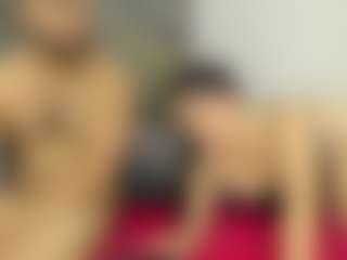 Live cam show with Wendy-Deiby - Gagging on Milf Play