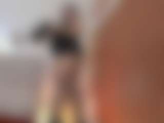 Live cam show with AgathaaWhite - Latina MILF on madthumbs | colombia